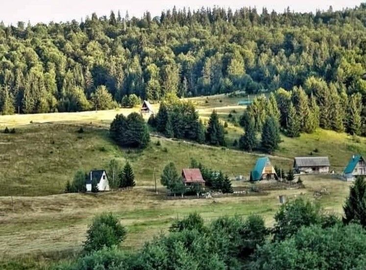Terreno a Kolašin, Montenegro, 2 100 m2 - foto 8