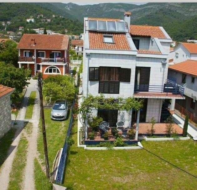 Villa en Bijela, Montenegro, 250 m² - imagen 1