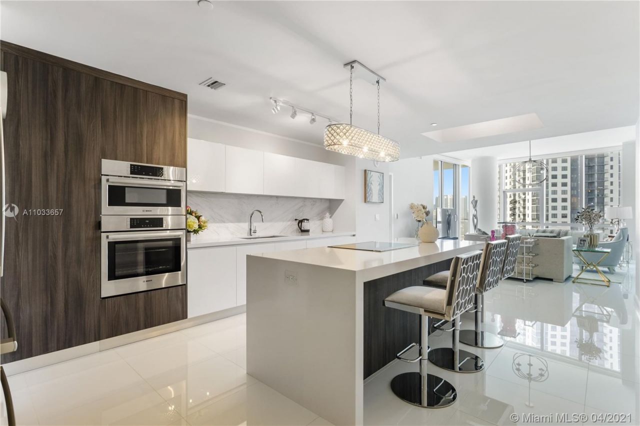 Flat in Miami, USA, 200 m² - picture 5