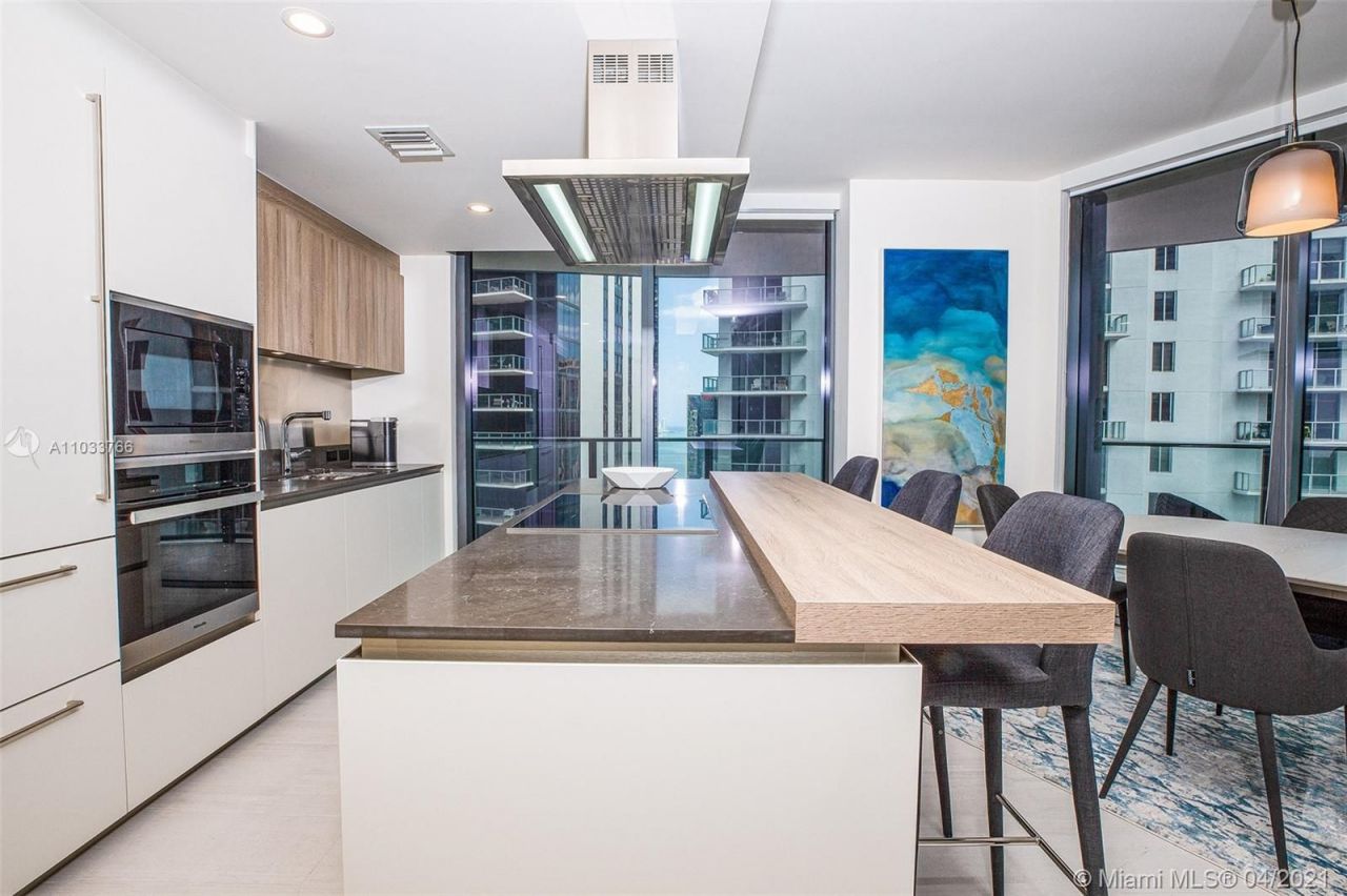 Appartement à Miami, États-Unis, 120 m² - image 2