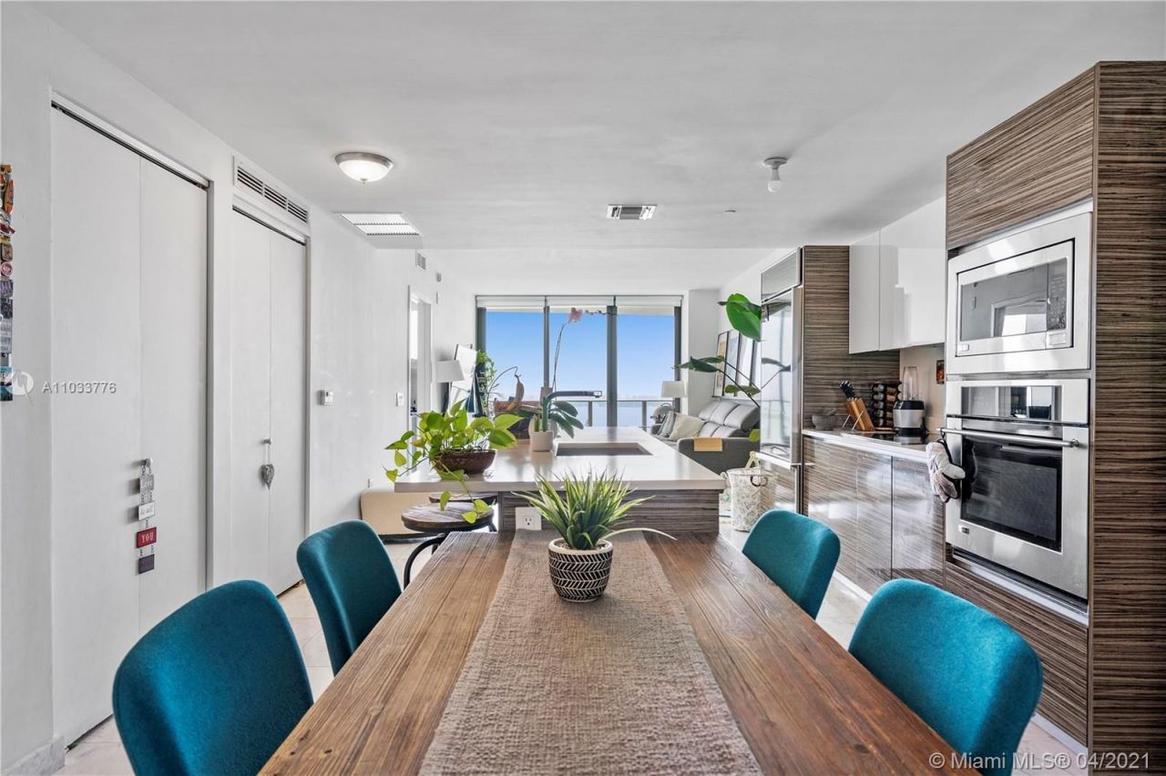 Flat in Miami, USA, 100 m² - picture 11