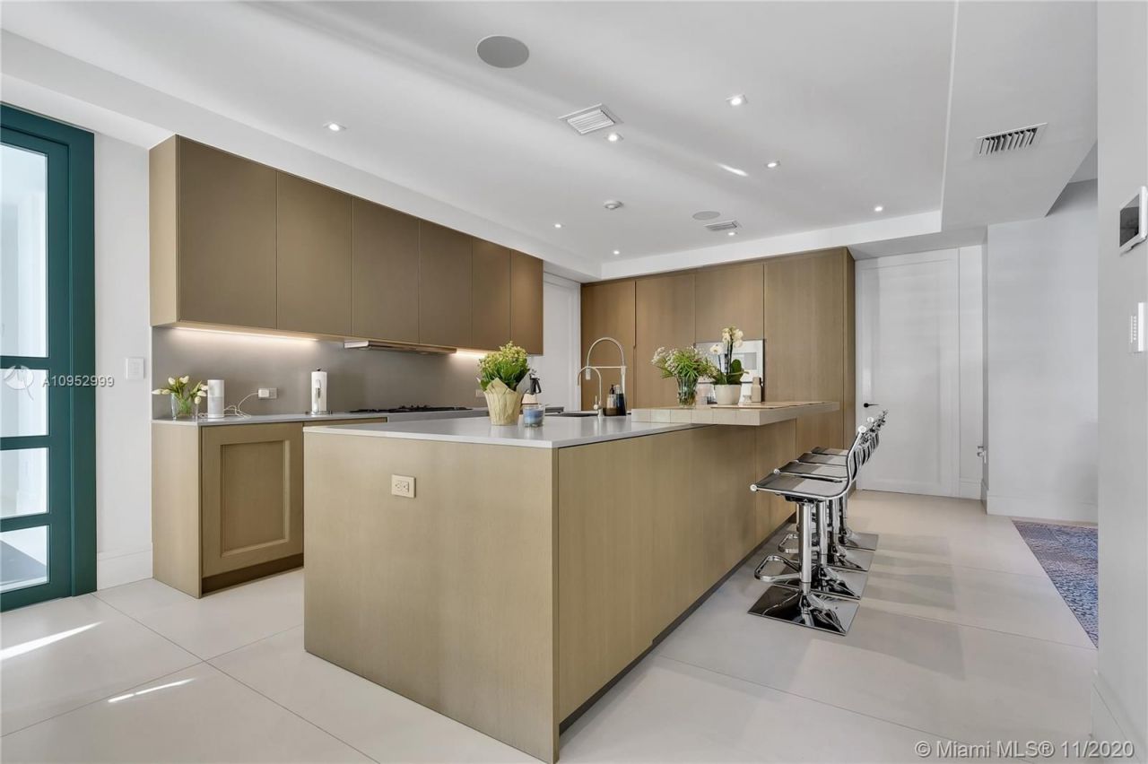 Villa en Miami, Estados Unidos, 600 m² - imagen 10