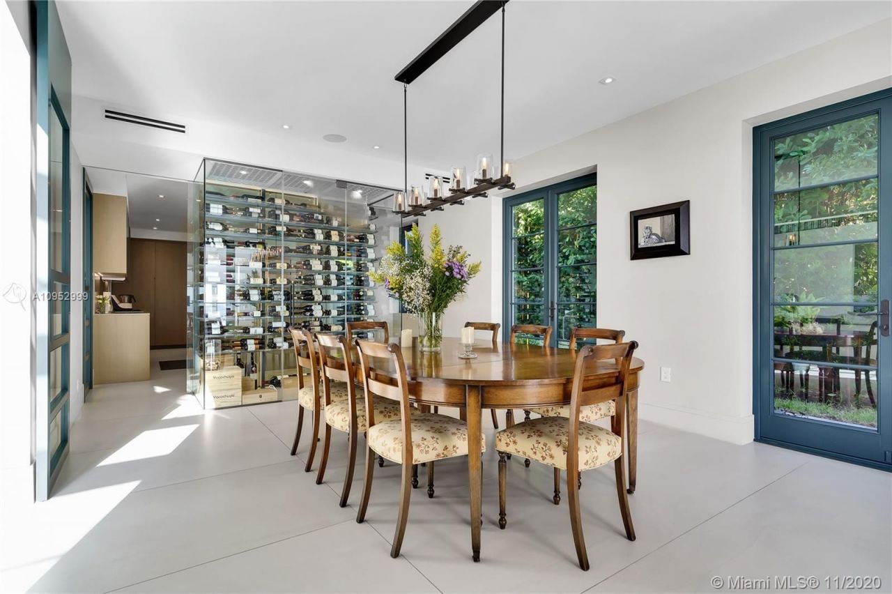 Villa en Miami, Estados Unidos, 600 m² - imagen 11