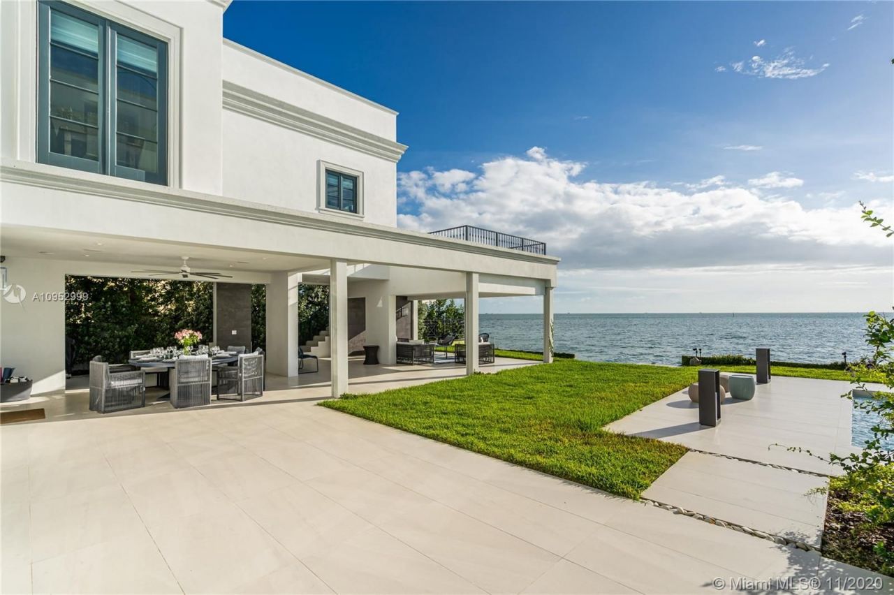 Villa in Miami, USA, 600 m² - Foto 1