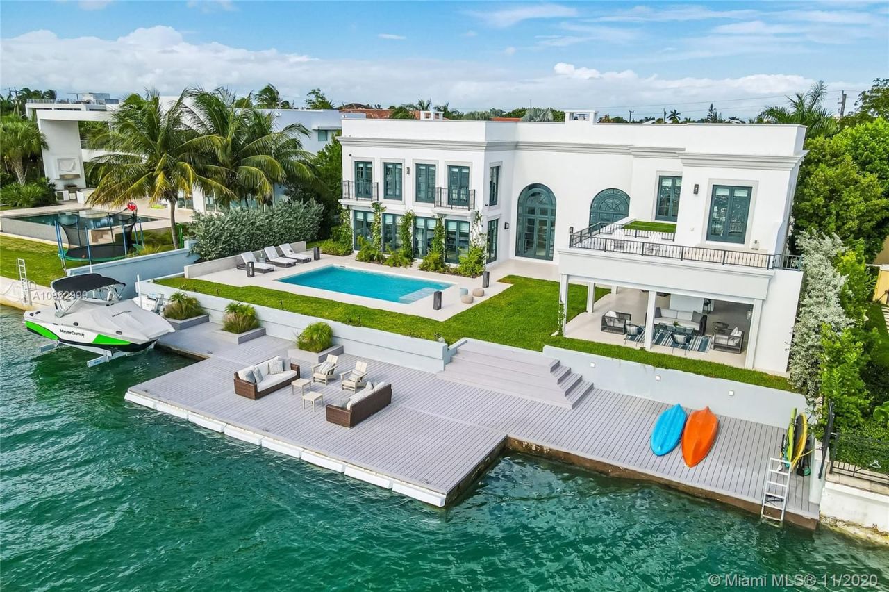 Villa en Miami, Estados Unidos, 600 m² - imagen 18