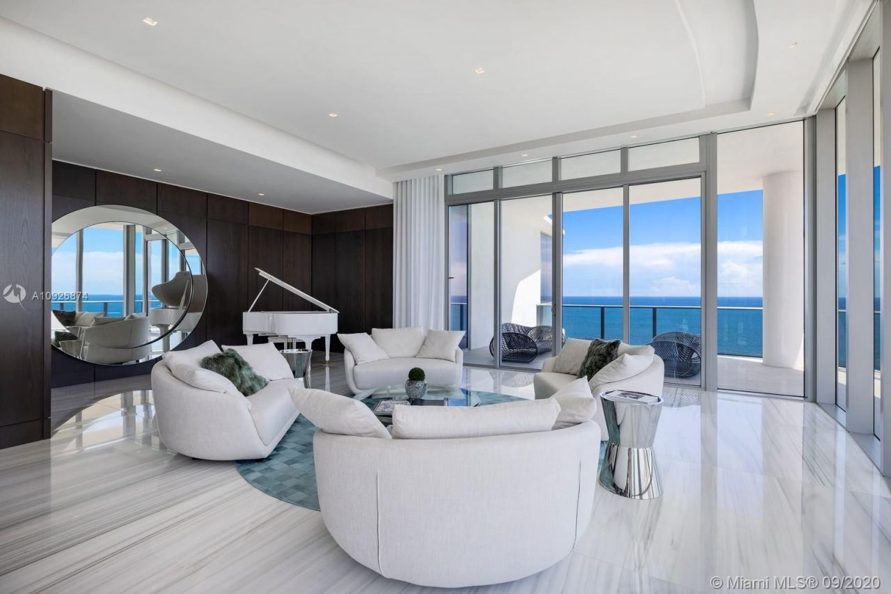 Penthouse in Miami, USA, 800 m² - picture 5
