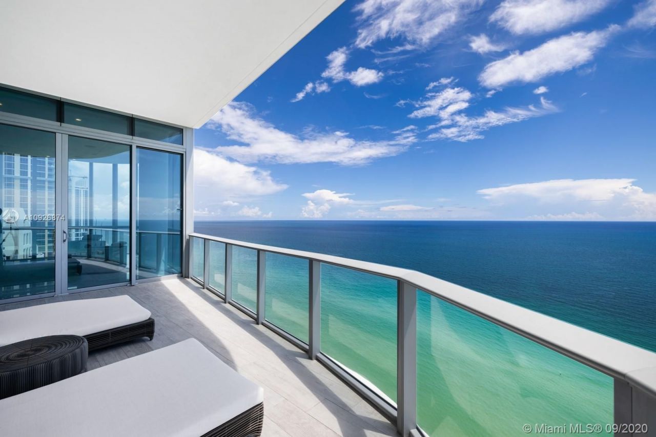 Penthouse in Miami, USA, 800 m² - picture 11