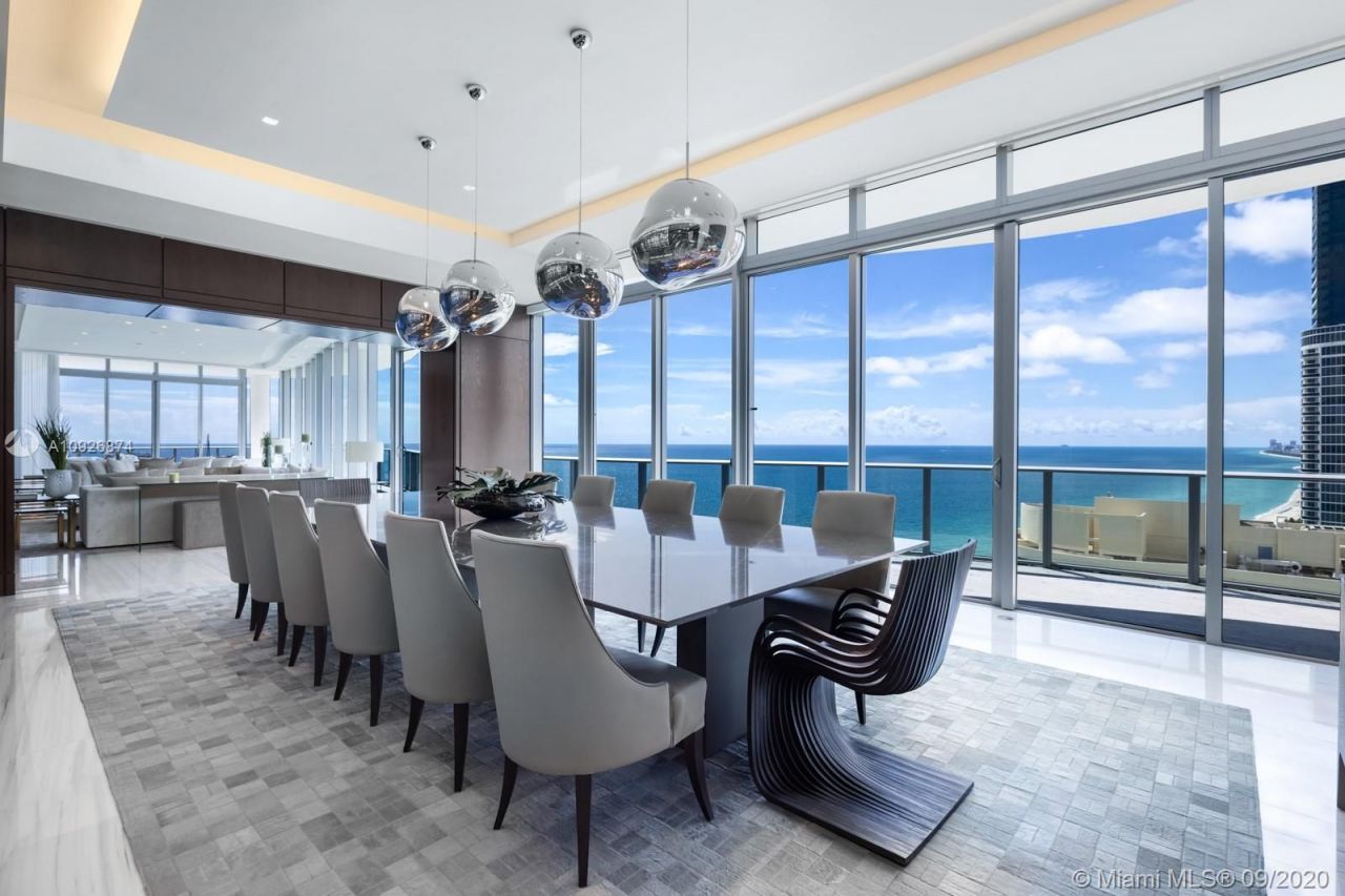 Penthouse in Miami, USA, 800 m² - picture 4