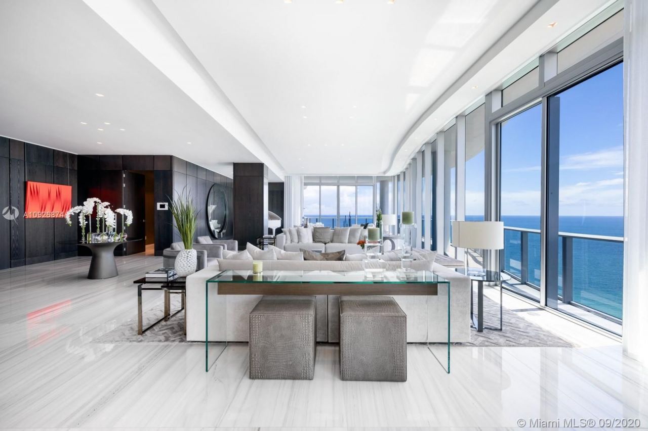 Penthouse in Miami, USA, 800 m² - picture 17