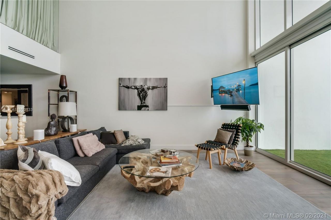 Loft in Miami, USA, 170 m² - picture 2