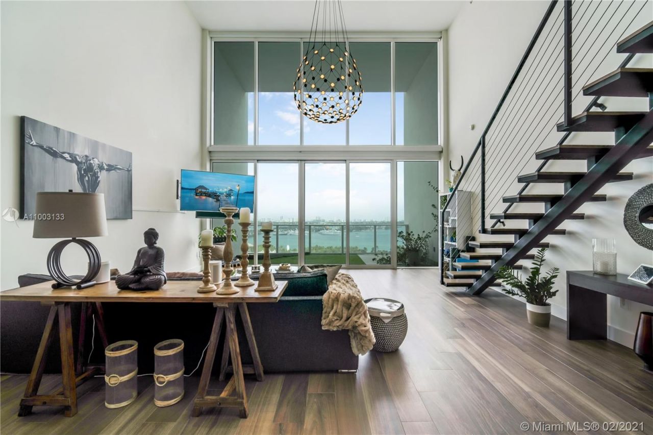 Loft en Miami, Estados Unidos, 170 m² - imagen 1