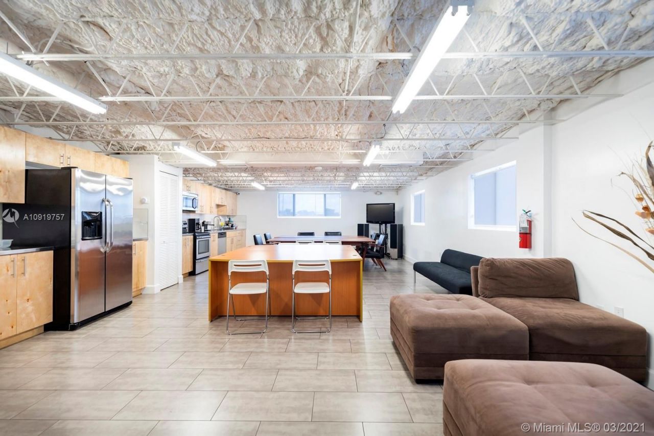 Proprietà commerciale a Miami, USA, 1 000 m² - foto 12