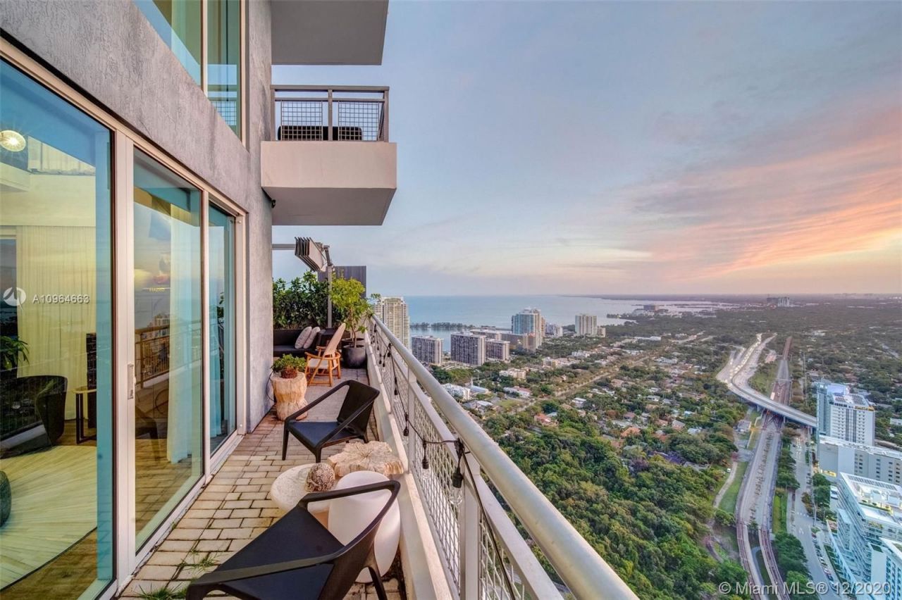 Penthouse à Miami, États-Unis, 130 m² - image 1