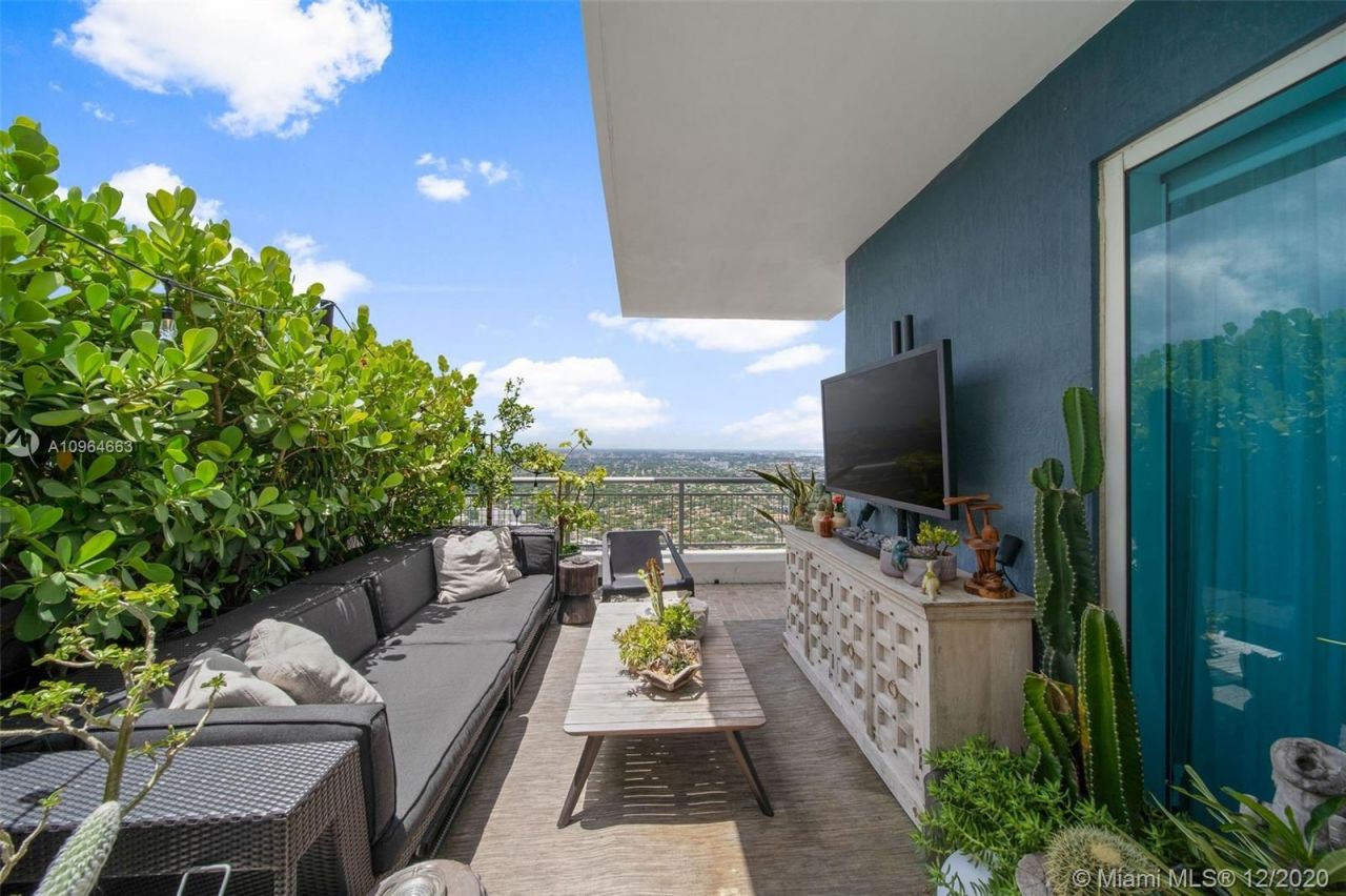 Penthouse in Miami, USA, 130 m² - picture 3