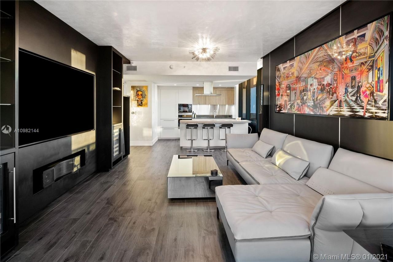 Piso en Miami, Estados Unidos, 140 m² - imagen 14