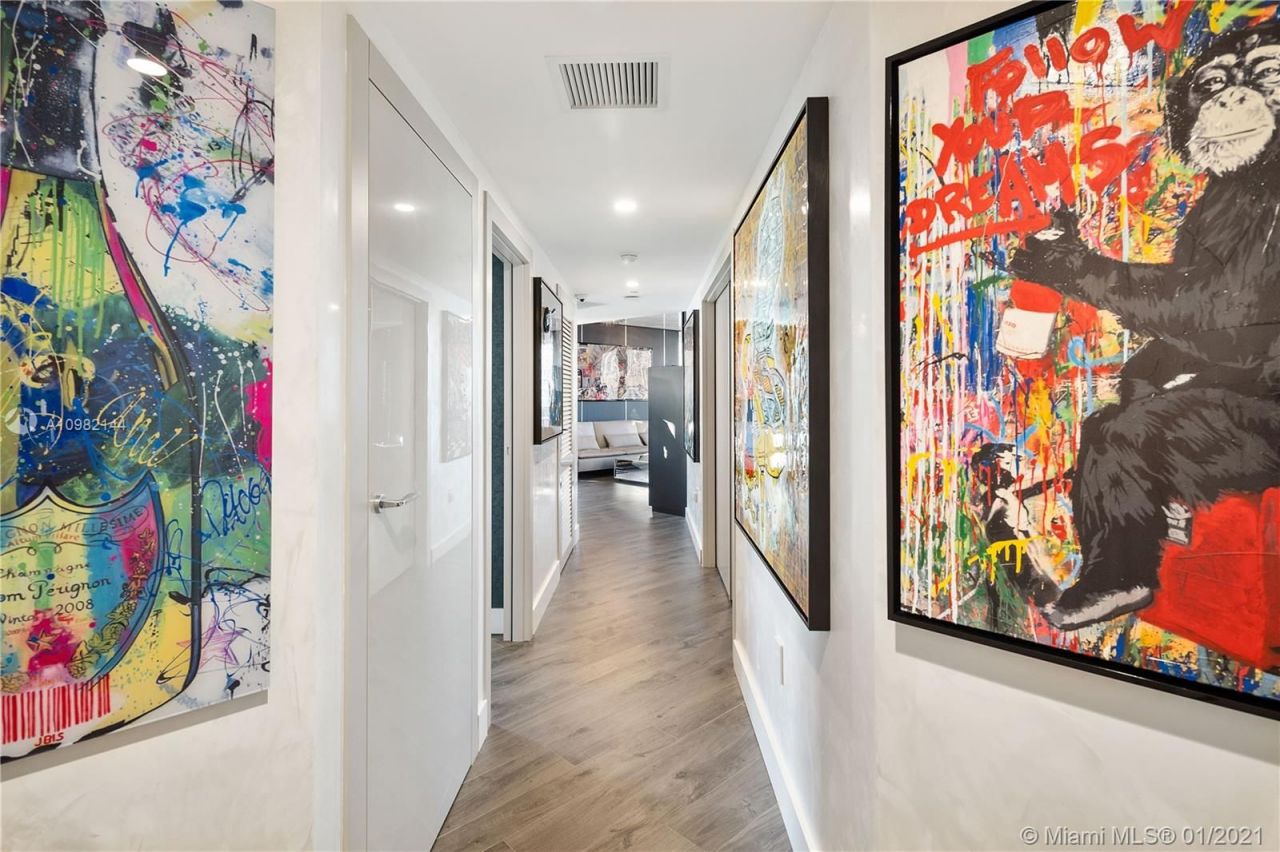 Piso en Miami, Estados Unidos, 140 m² - imagen 16