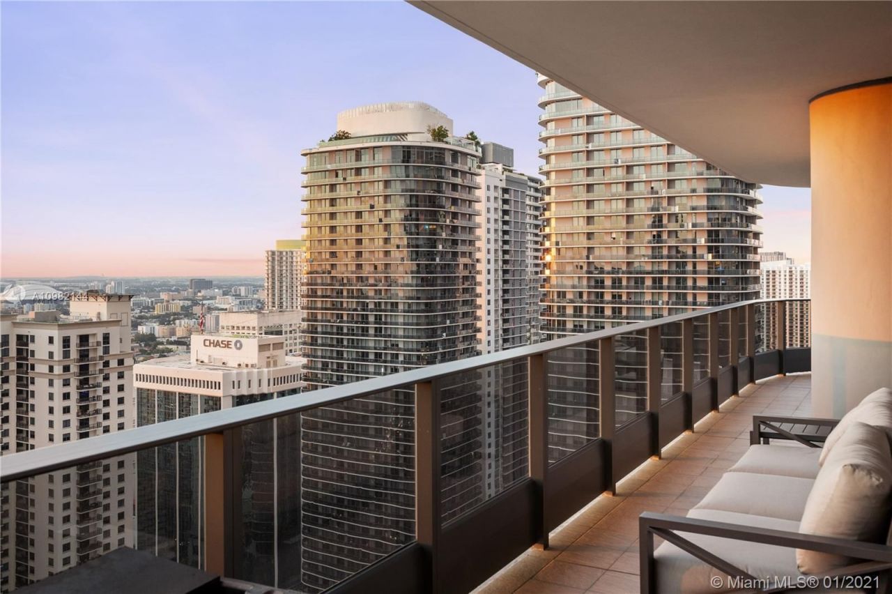 Piso en Miami, Estados Unidos, 140 m² - imagen 6