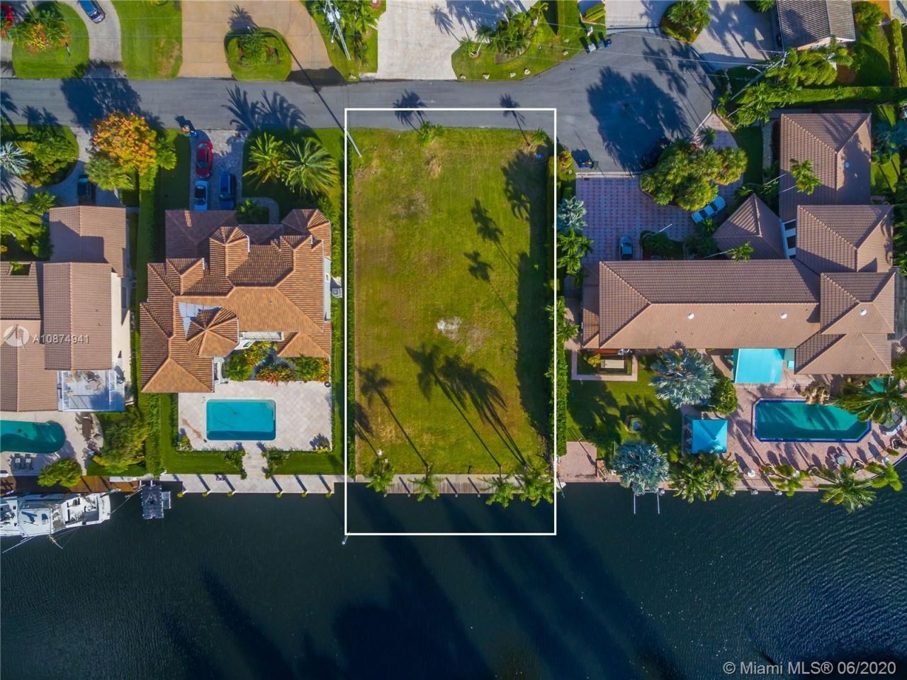 Terrain à Miami, États-Unis, 11 ares - image 2