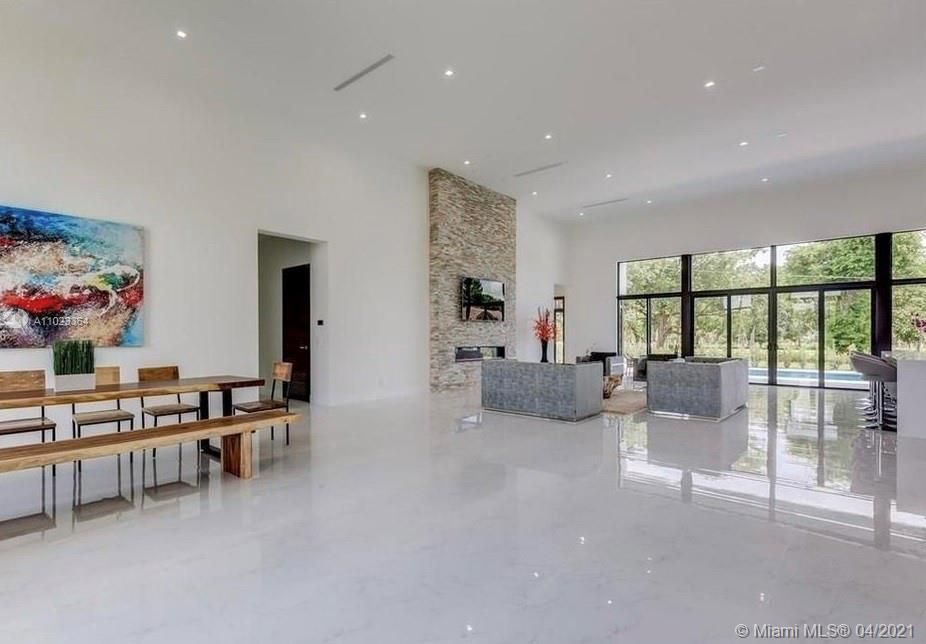 Villa à Miami, États-Unis, 600 m² - image 4