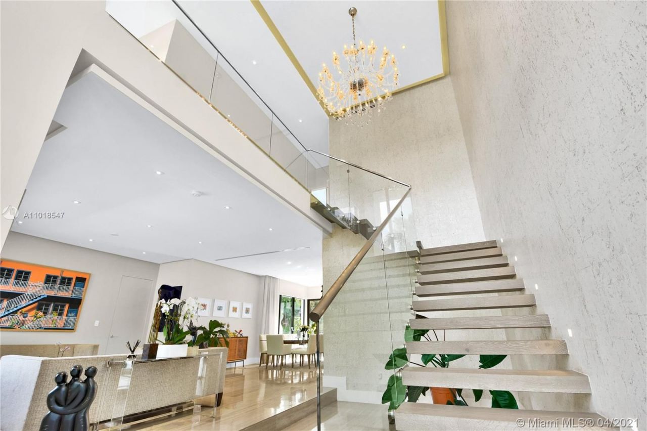 Villa à Miami, États-Unis, 370 m² - image 7