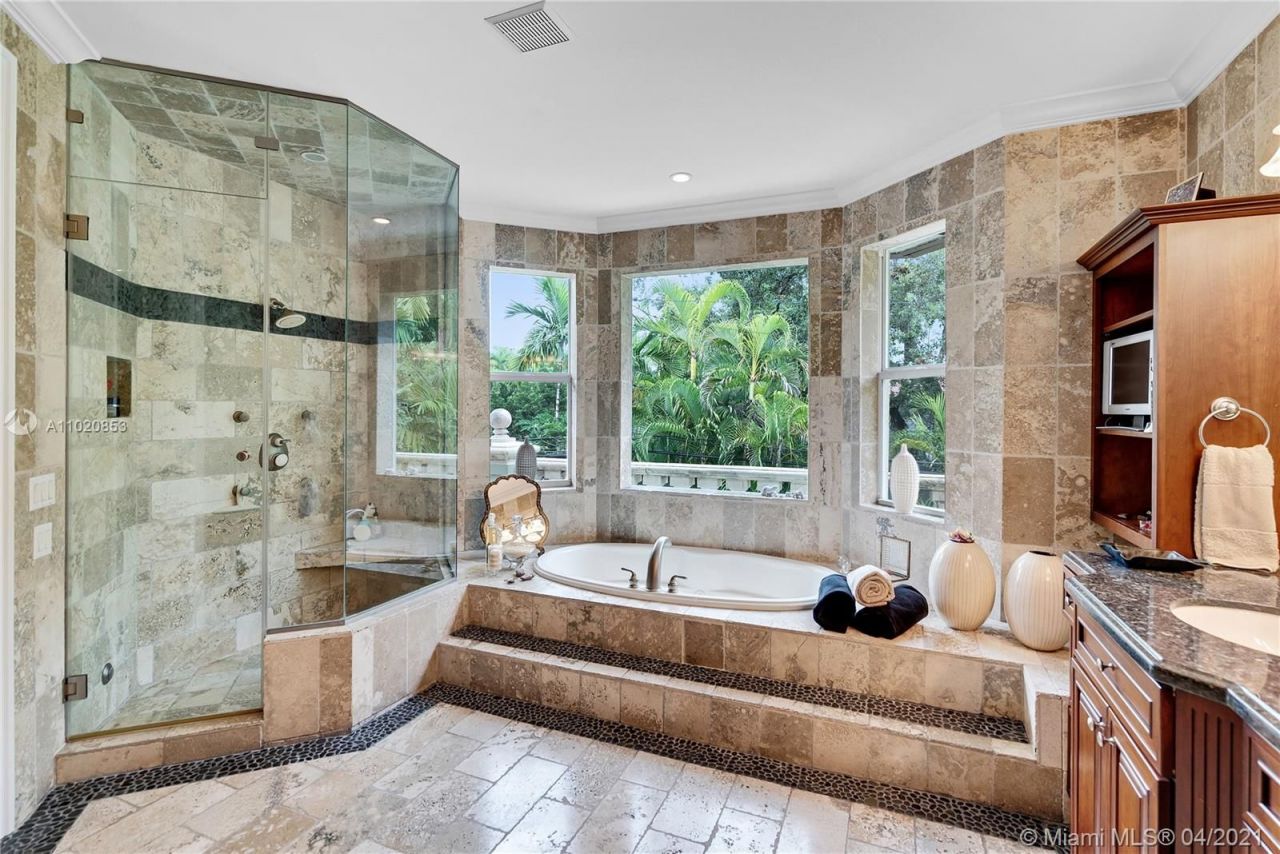 Villa en Miami, Estados Unidos, 370 m² - imagen 7