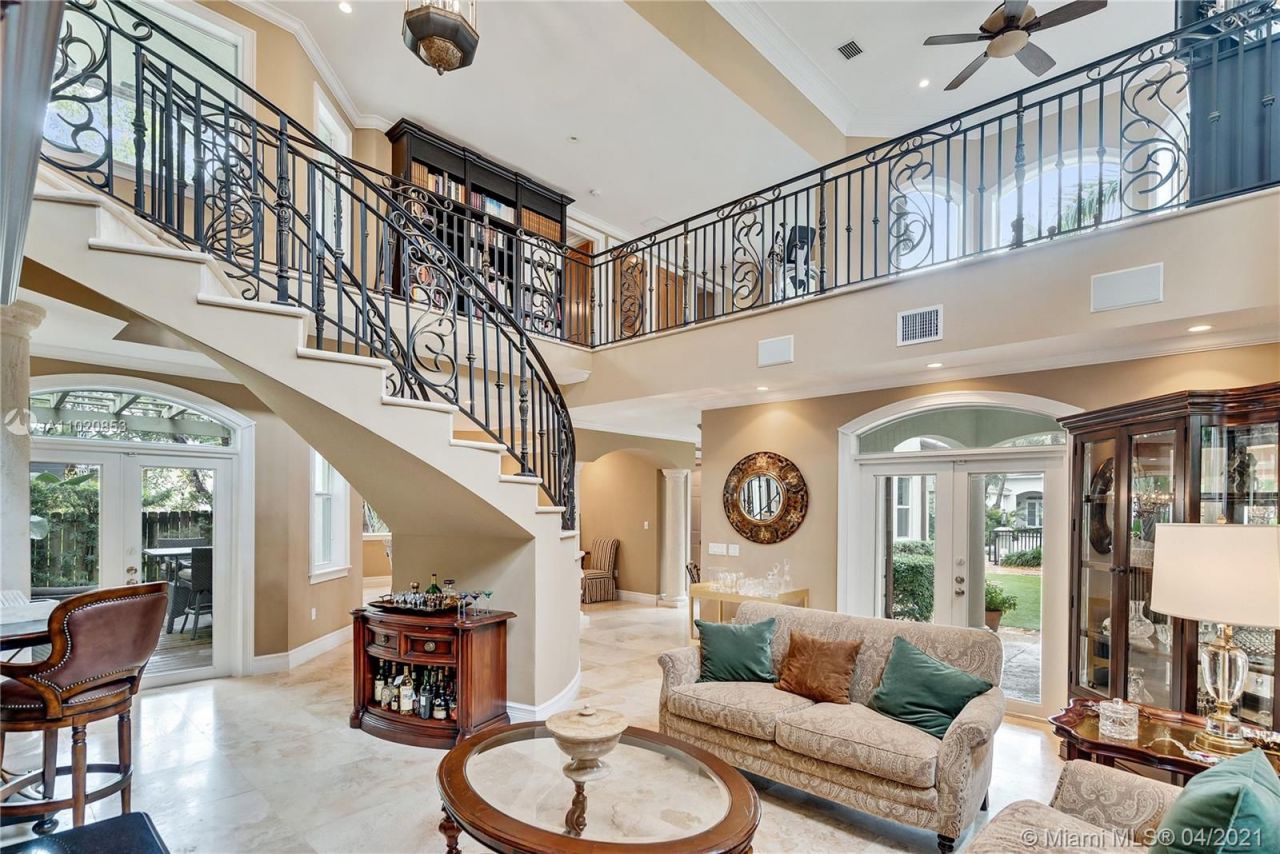 Villa en Miami, Estados Unidos, 370 m² - imagen 18