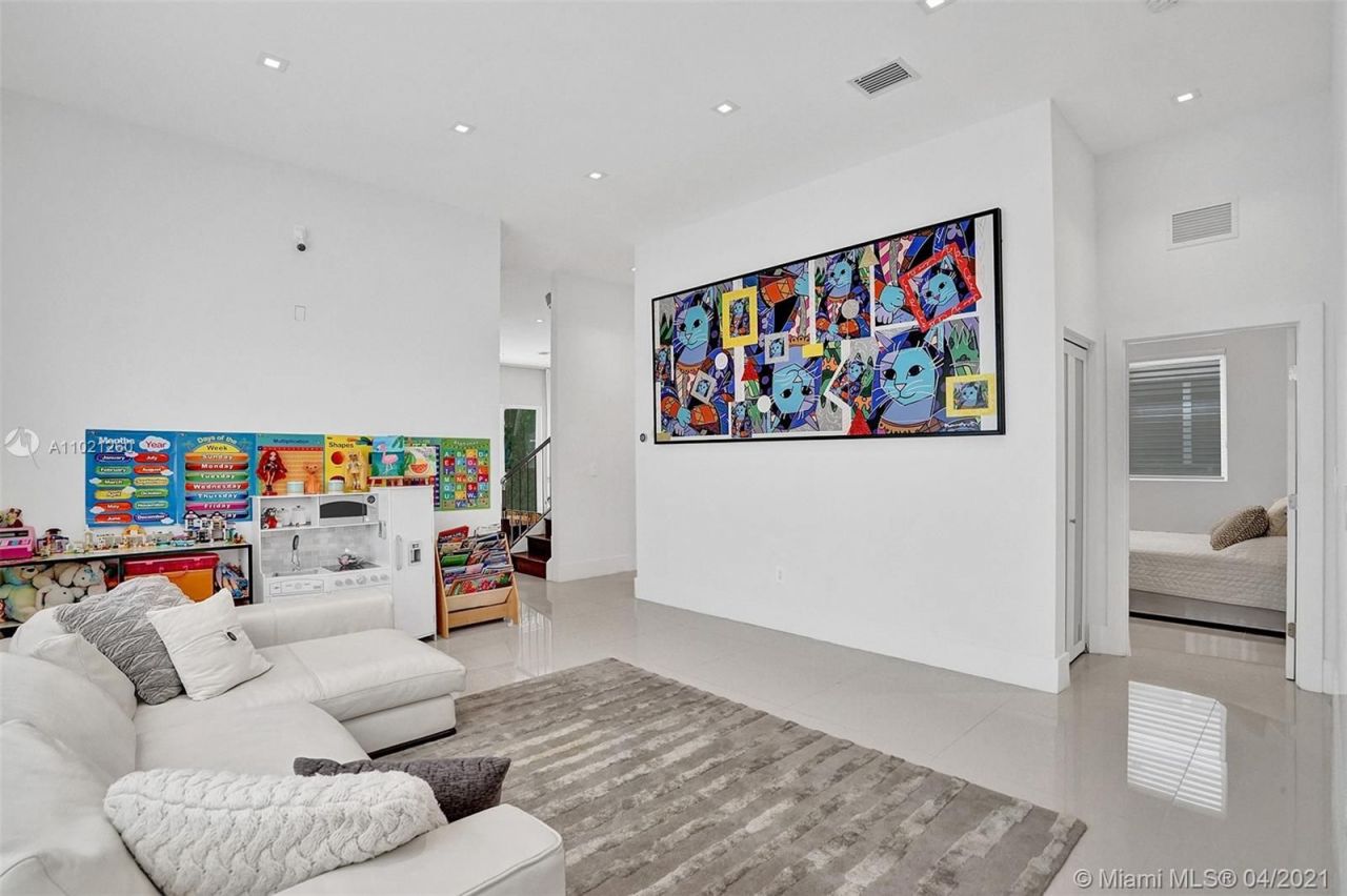 Cottage in Miami, USA, 300 m² - picture 14