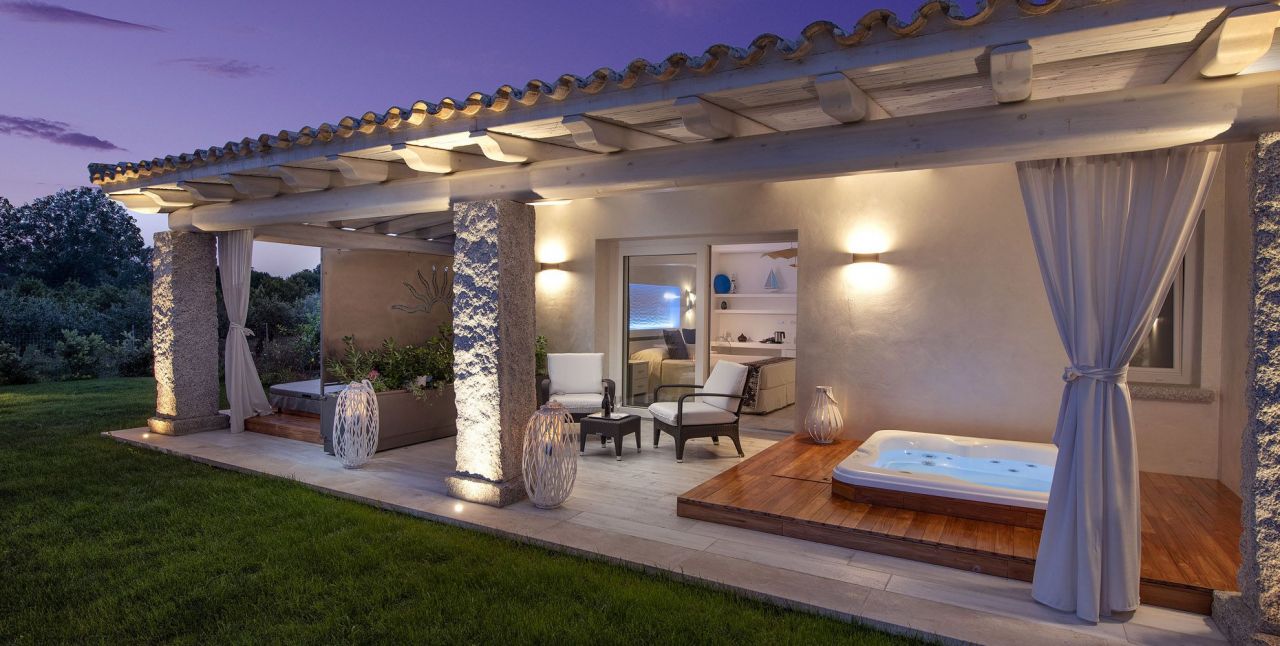 Villa en Pula (Cerdeña), Italia, 320 m² - imagen 5