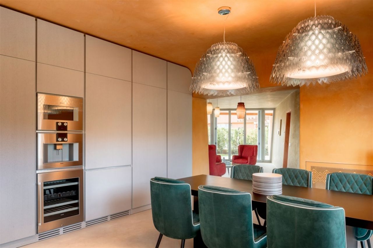 Villa en Pula (Cerdeña), Italia, 395 m² - imagen 4