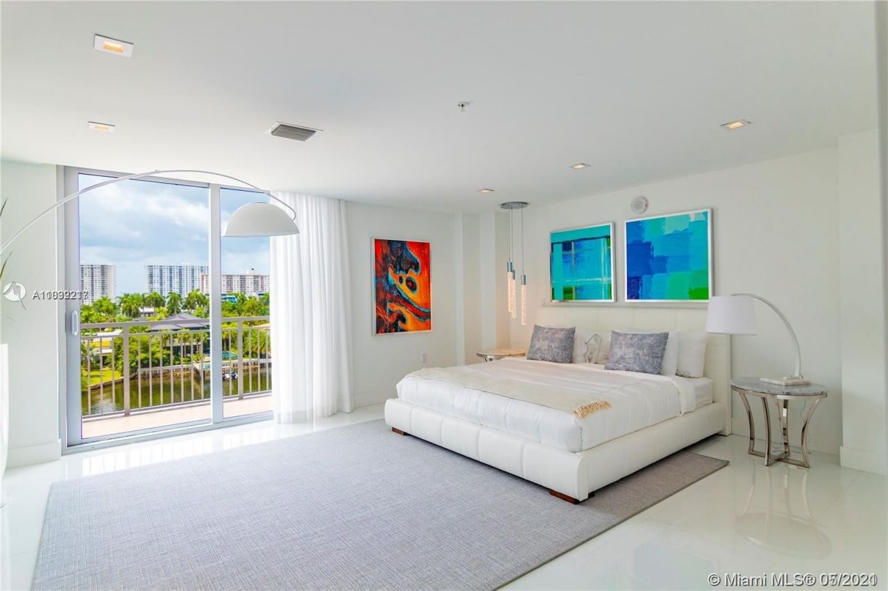 Piso en Miami, Estados Unidos, 400 m² - imagen 5