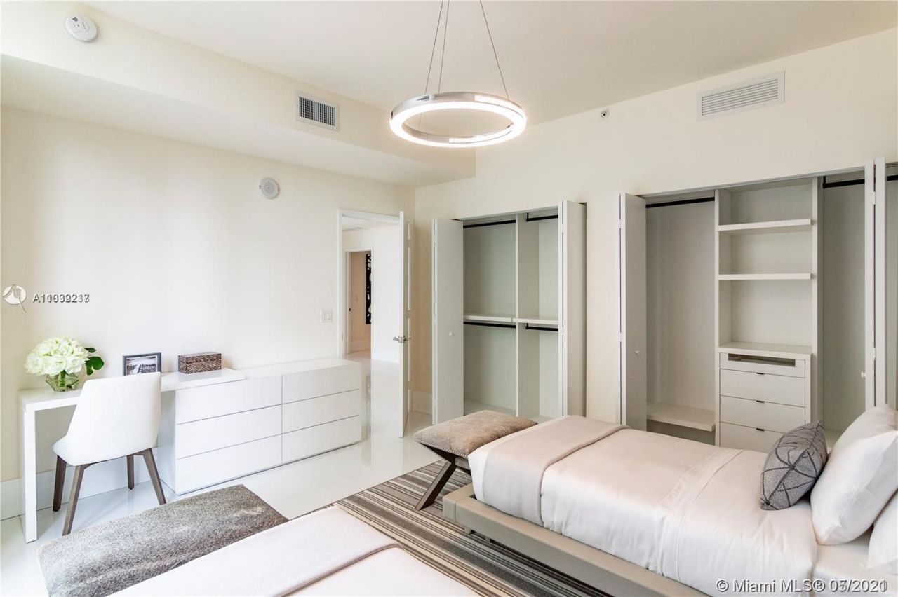 Piso en Miami, Estados Unidos, 400 m² - imagen 7