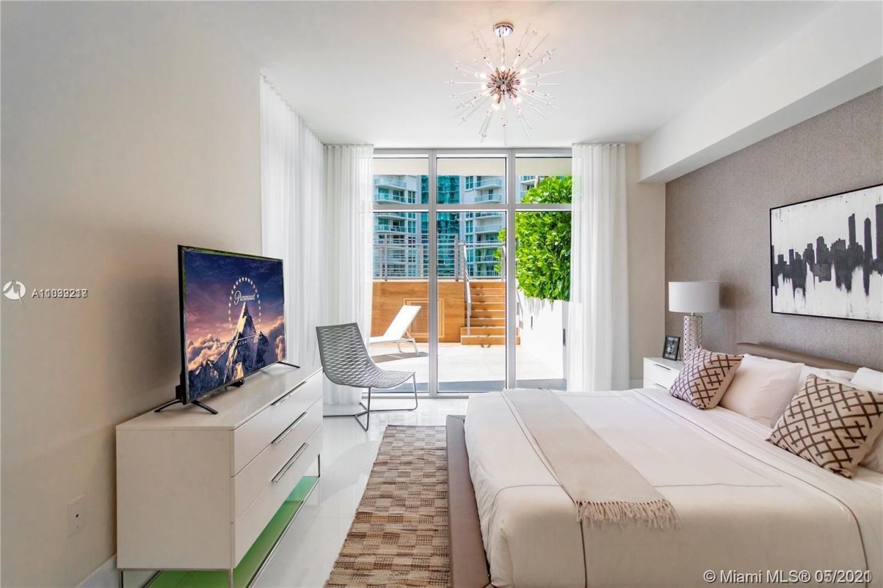 Piso en Miami, Estados Unidos, 400 m² - imagen 4