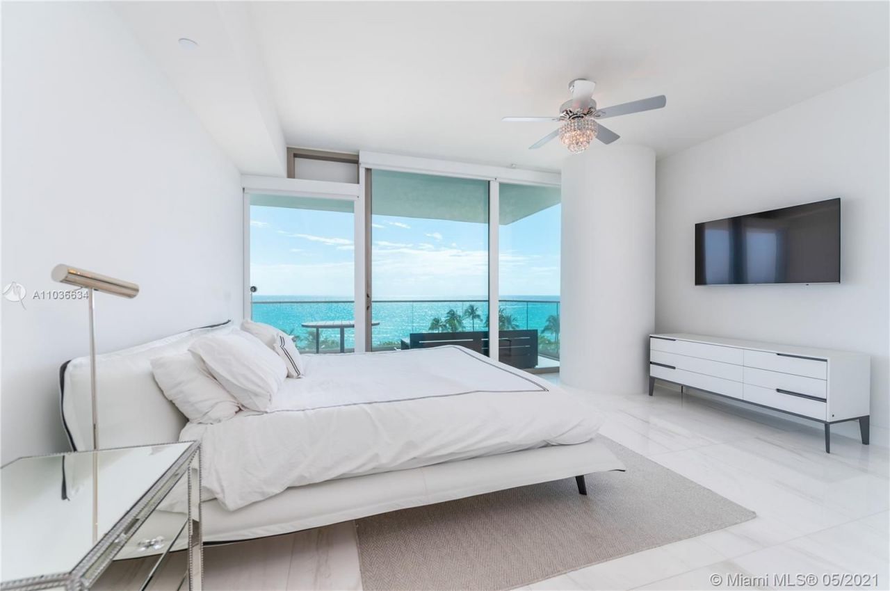 Piso en Miami, Estados Unidos, 150 m² - imagen 13