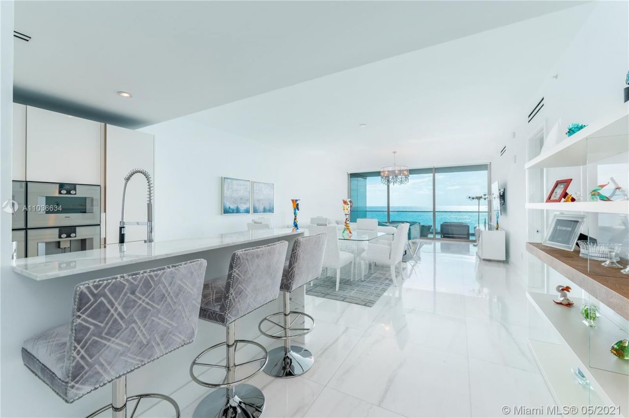 Piso en Miami, Estados Unidos, 150 m² - imagen 3