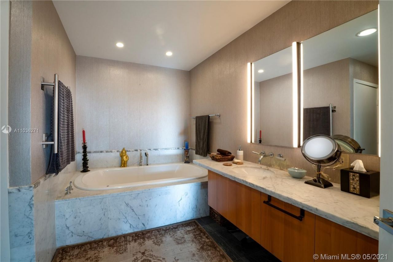 Piso en Miami, Estados Unidos, 230 m² - imagen 4