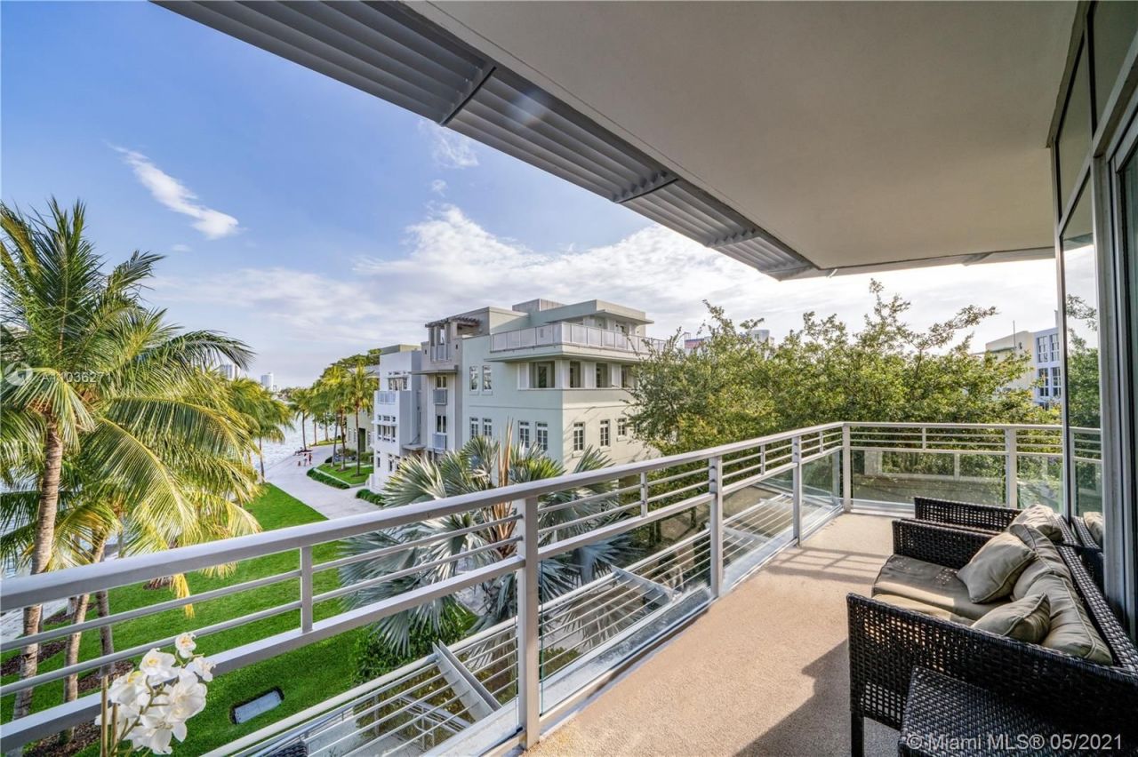 Piso en Miami, Estados Unidos, 230 m² - imagen 18