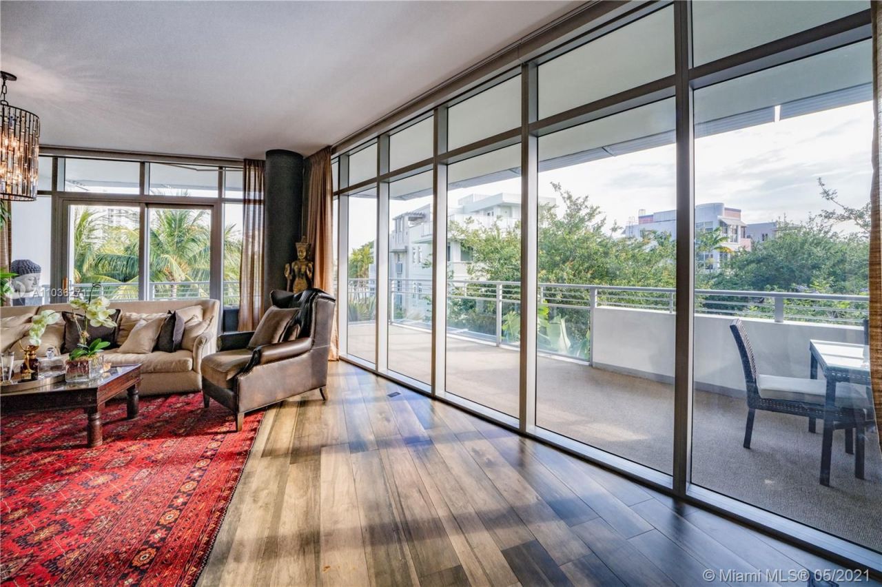 Piso en Miami, Estados Unidos, 230 m² - imagen 2