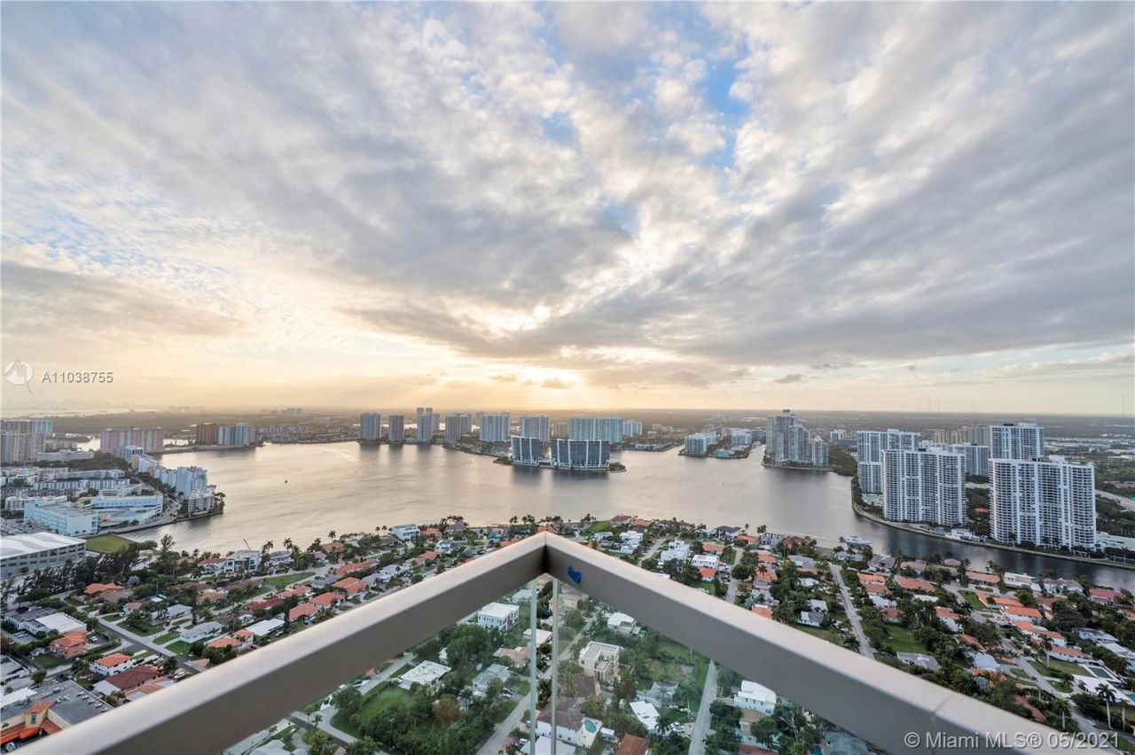 Flat in Miami, USA, 120 m² - picture 5