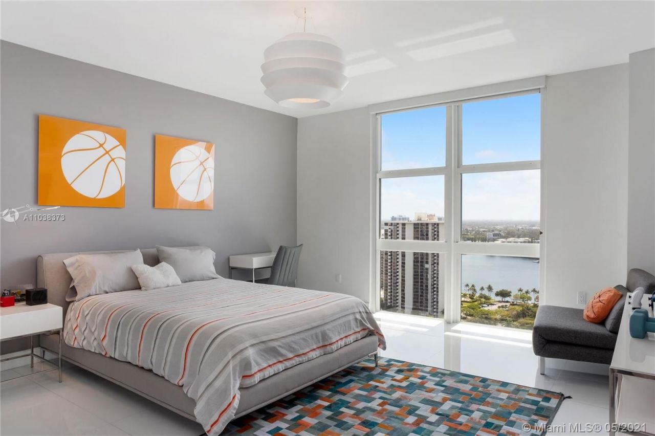 Piso en Miami, Estados Unidos, 350 m² - imagen 5