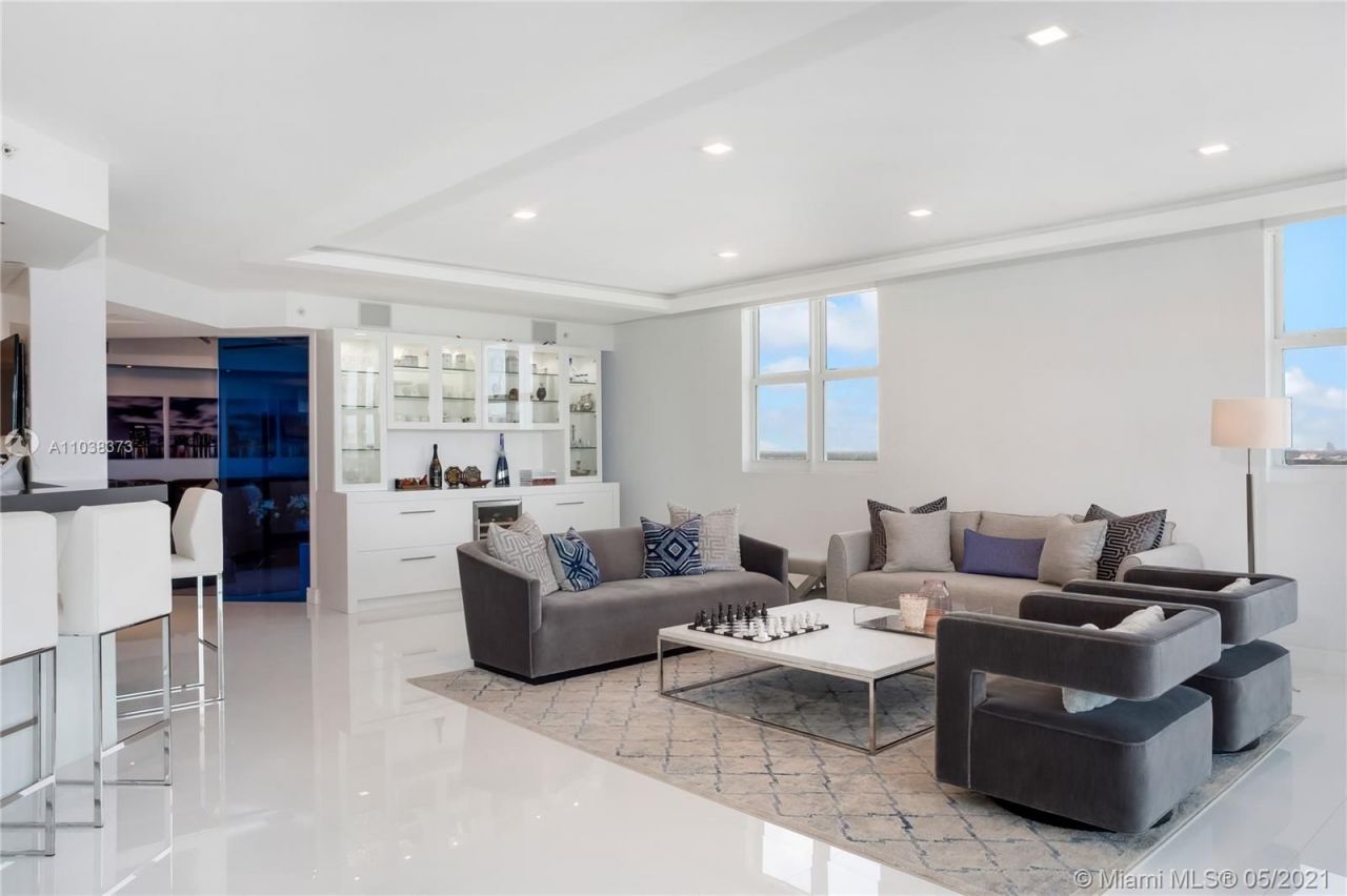 Piso en Miami, Estados Unidos, 350 m² - imagen 14