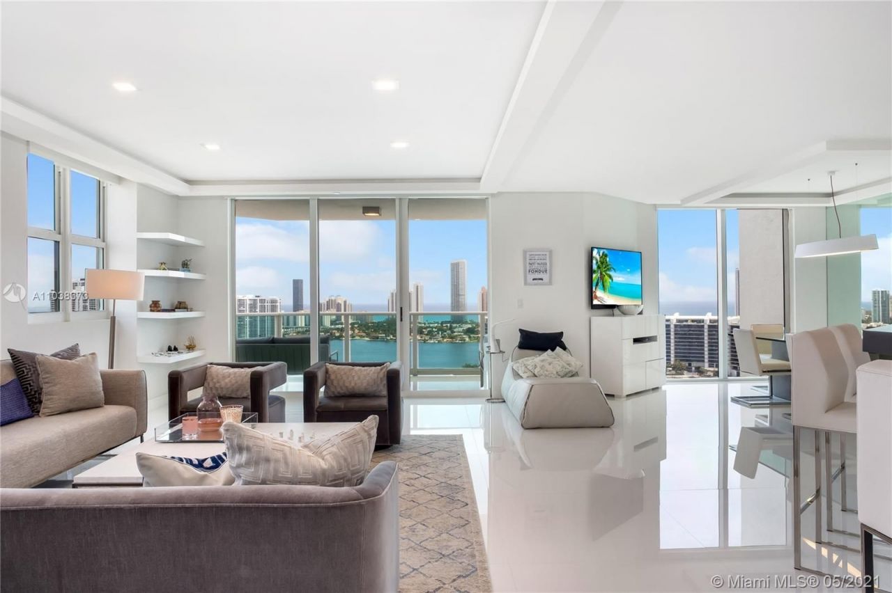 Appartement à Miami, États-Unis, 350 m² - image 1