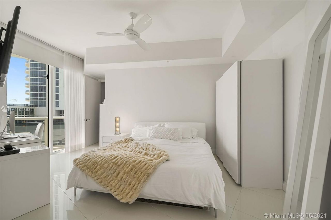 Piso en Miami, Estados Unidos, 200 m² - imagen 9