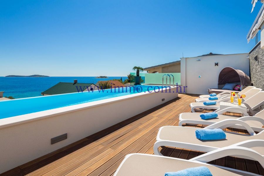 Villa en Rogoznica, Croacia, 377 m² - imagen 2