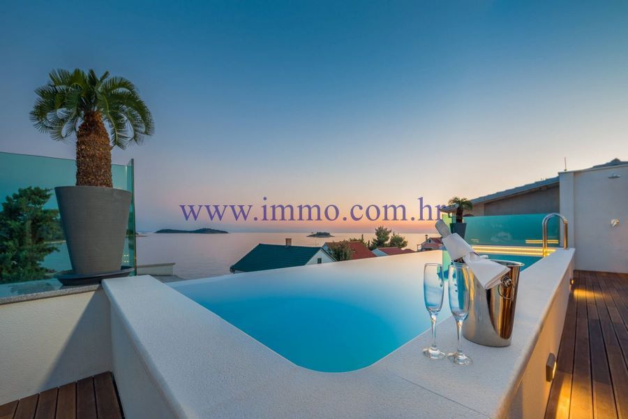 Villa en Rogoznica, Croacia, 377 m² - imagen 18