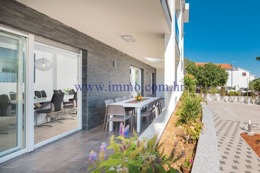 Villa en Rogoznica, Croacia, 377 m² - imagen 15