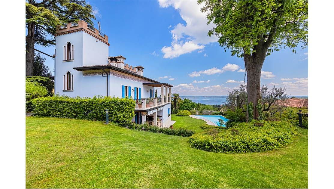 Villa in Gardasee, Italien, 500 m² - Foto 1