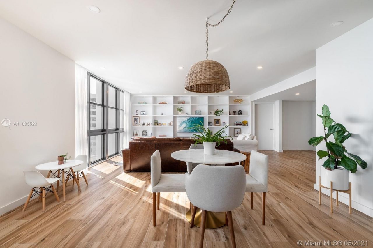 Piso en Miami, Estados Unidos, 230 m² - imagen 2