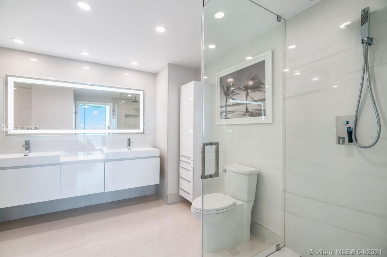 Flat in Miami, USA, 100 m² - picture 7