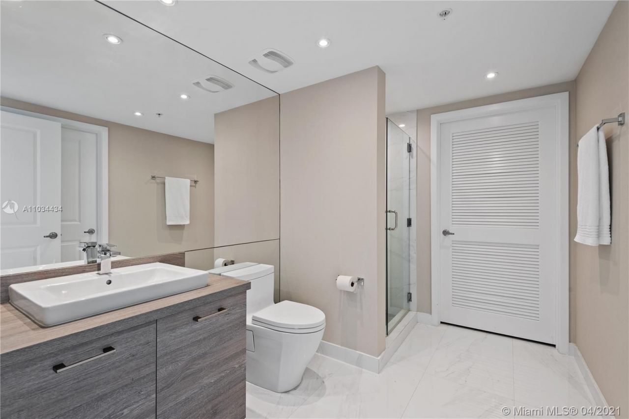 Piso en Miami, Estados Unidos, 160 m² - imagen 6