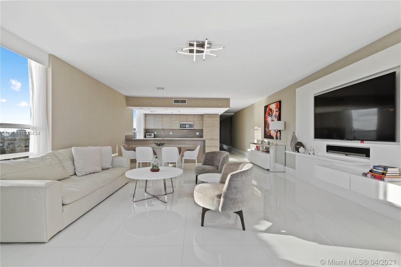 Piso en Miami, Estados Unidos, 160 m² - imagen 14